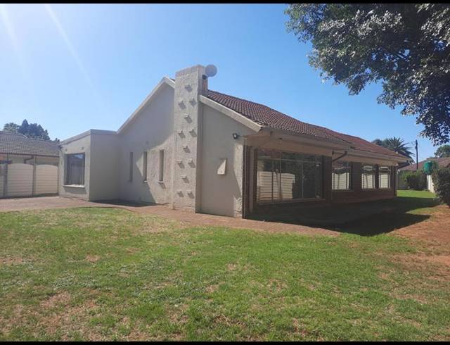 3 BEDROOM HOUSE FOR SALE IN ARCON PARK